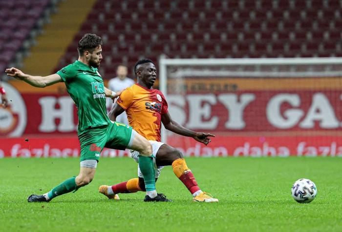 Galatasaray haberi: Etebo ile yollar ayrılıyor
