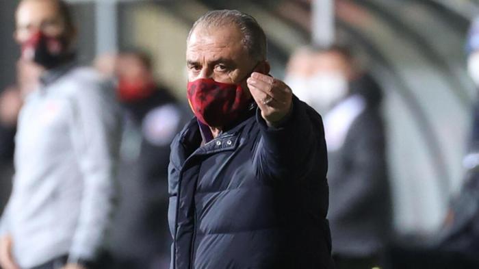 Galatasarayda Fatih Terime 2 ayrı ceza Deniz Çoban yazdı