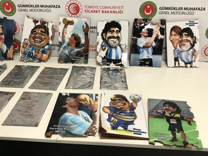 Maradona tablolarının arkasından kokain çıktı