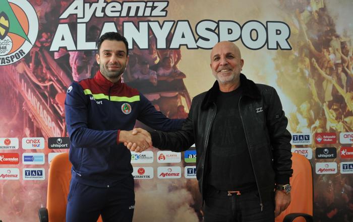 SON DAKİKA Alanyaspor, Tzavellasın sözleşmesini uzattı
