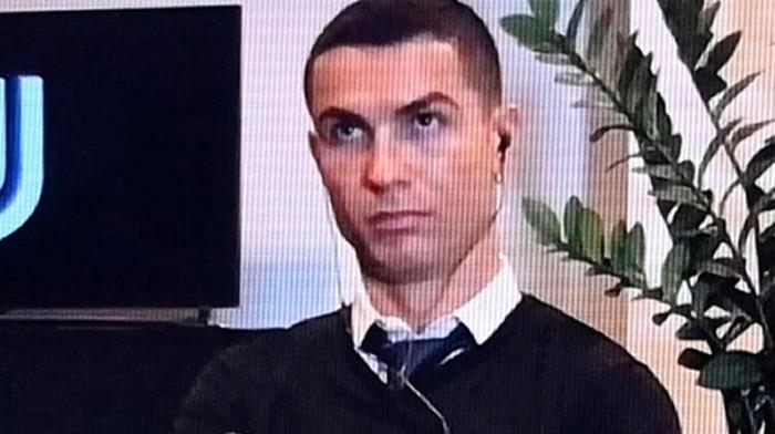 Ronaldonun şaşkın hali FIFAnın Yılın Futbolcusu Ödülü gecesinde şoke eden anlar