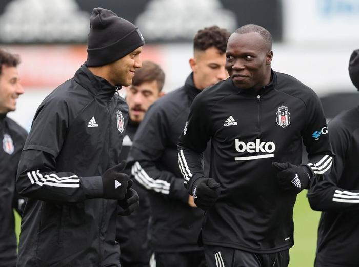 SON DAKİKA Beşiktaşın yıldız futbolcusu Aboubakarı Wolfsburg transfer etmek istiyor