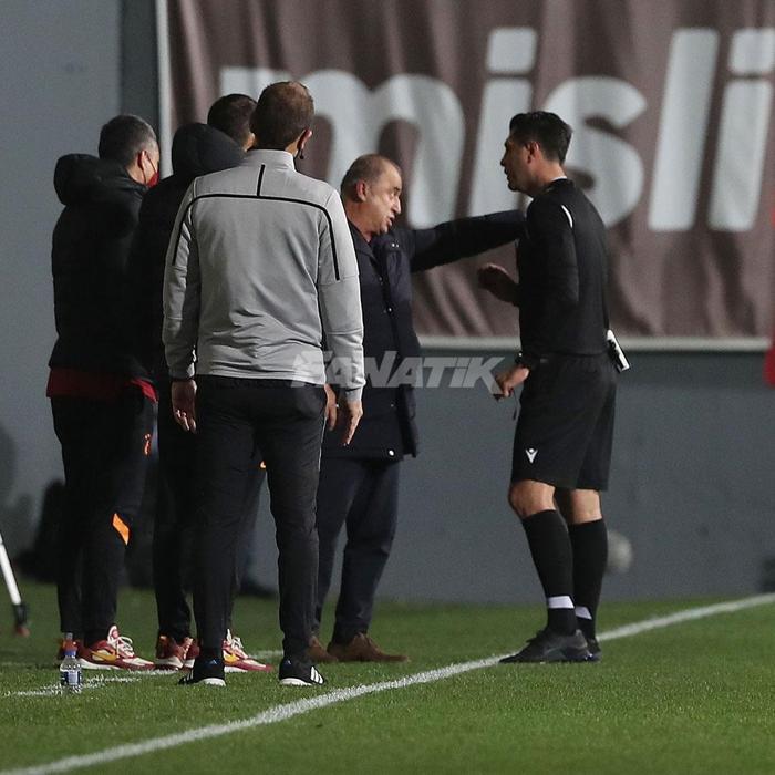 Fatih Karagümrük - Galatasaray maçında ekrana yansımayanlar