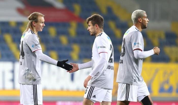 VİDA GOLLERİNE DEVAM EDİYOR