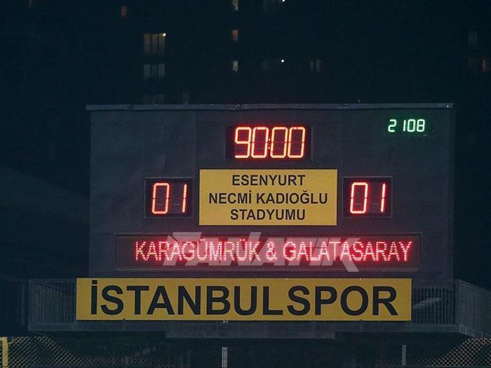Fatih Karagümrük - Galatasaray maçında ekrana yansımayanlar