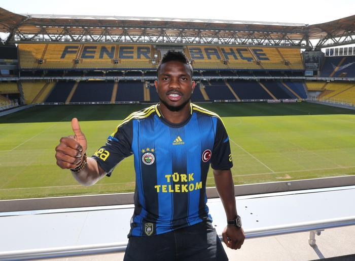 Fenerbahçe eski savunmacılarını arıyor