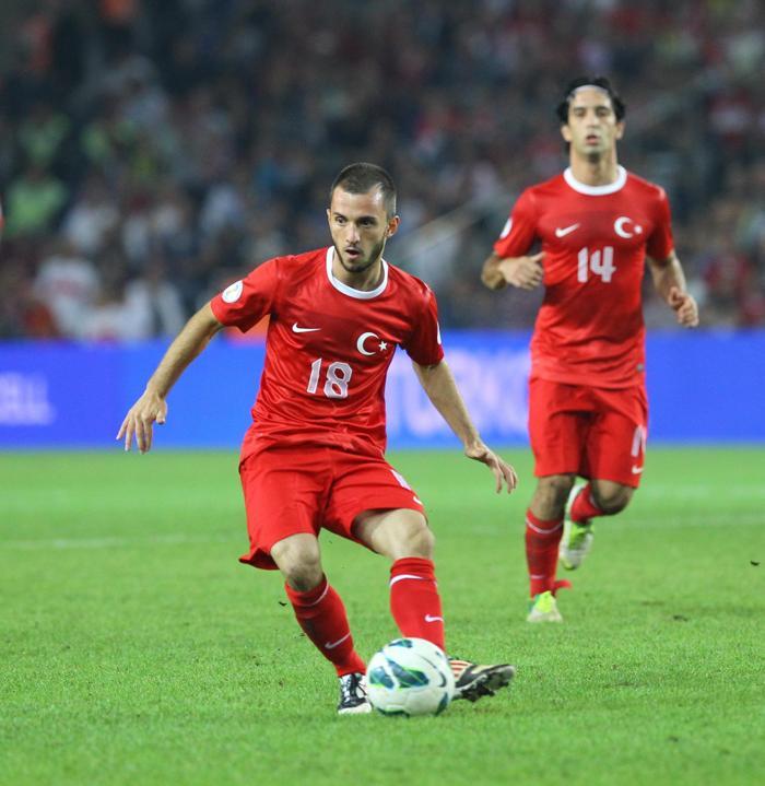 Emre Çolak 4 yıl sonra Türkiyede Sevilla ve Valencianın kapısından dönmüştü