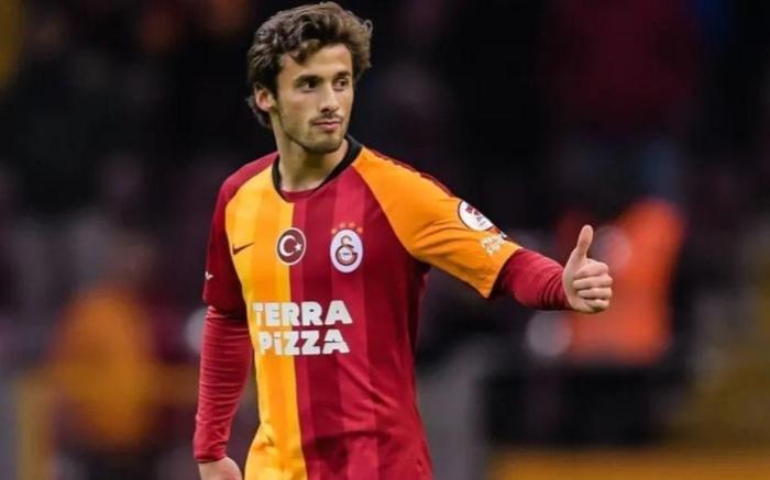Galatasarayda Saracchi Fatih Terimin gözünden düştü