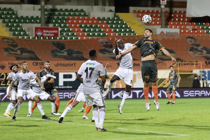 Alanyaspor-Beşiktaş maçını spor yazarları değerlendirdi