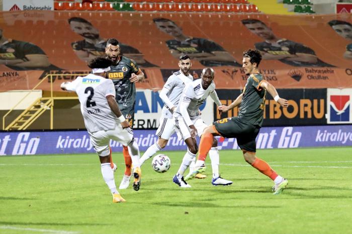 Alanyaspor-Beşiktaş maçını spor yazarları değerlendirdi