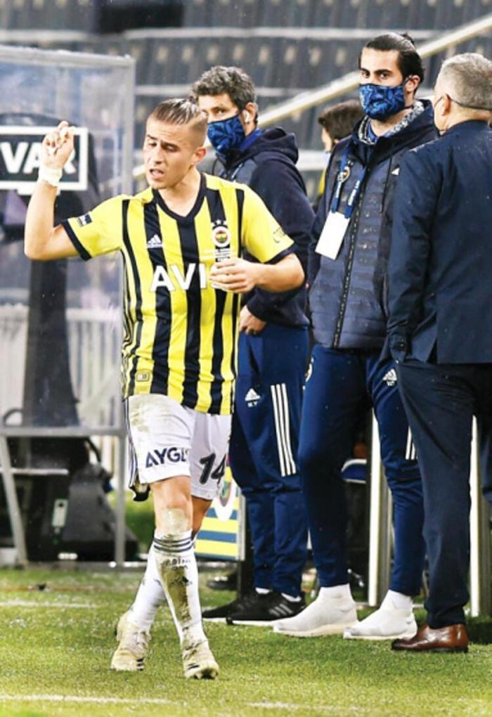 Fenerbahçede Pelkas sinirlerine hakim olamadı
