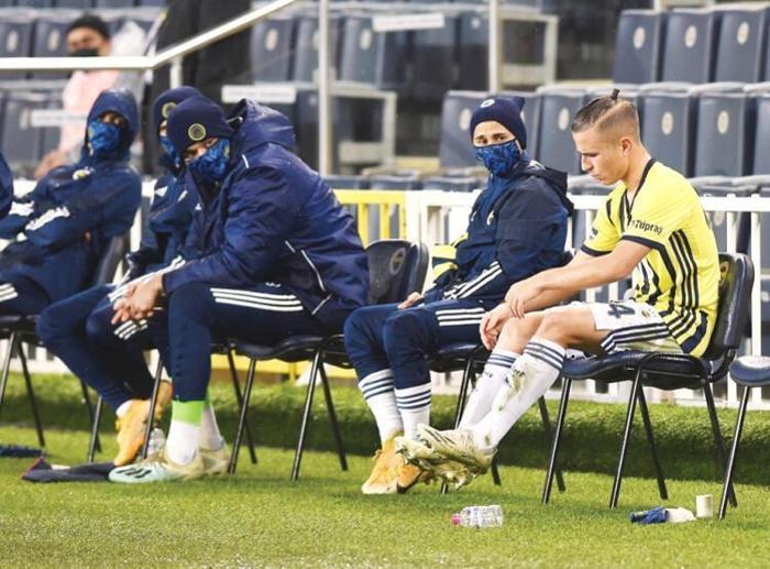 Fenerbahçede Pelkas sinirlerine hakim olamadı