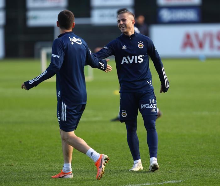 Fenerbahçe idmanından kareler