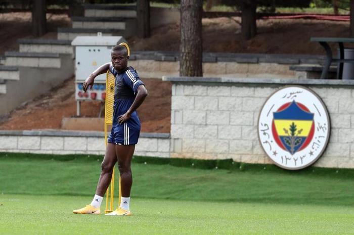 Fenerbahçede Samatta için flaş takas iddiası