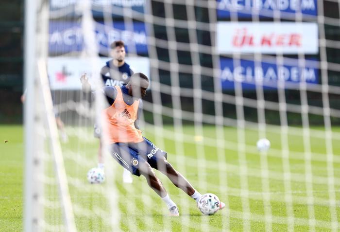 Fenerbahçe idmanından kareler
