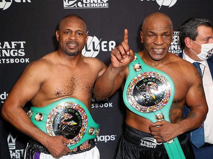 Mike Tyson - Roy Jones Jr maçı ABDde reyting rekoru kırdı Para bastılar...