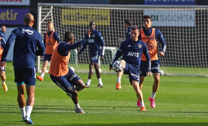 Fenerbahçe idmanından kareler