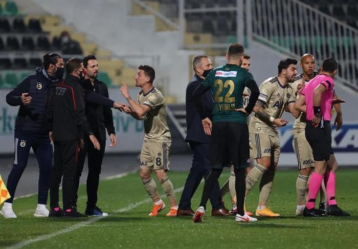 Fenerbahçe maçında ekrana yansımadı. Mert Hakan çıldırdı
