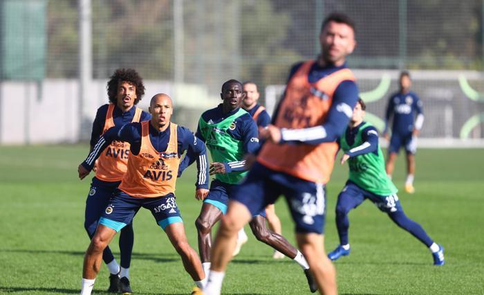 Fenerbahçe idmanından kareler