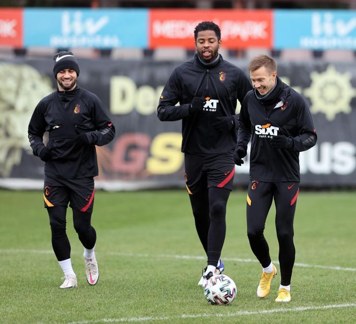 Fatih Terim kararını verdi Galatasarayın Hatayspor 11i...