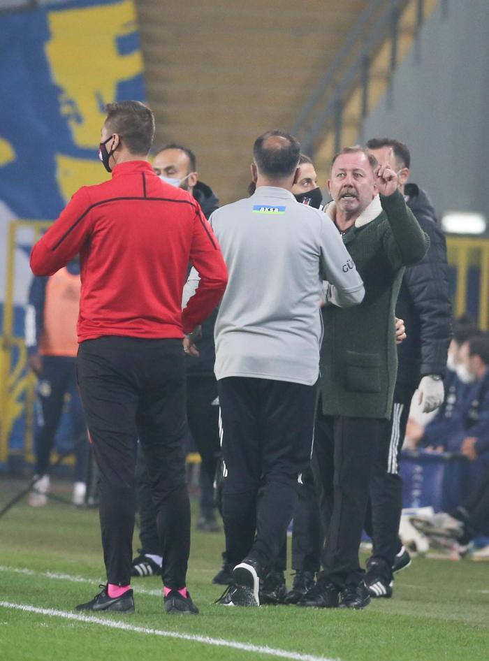 Sergen Yalçın derbiden sonra ilk kez açıkladı Fenerbahçe maçındaki o hareketi...