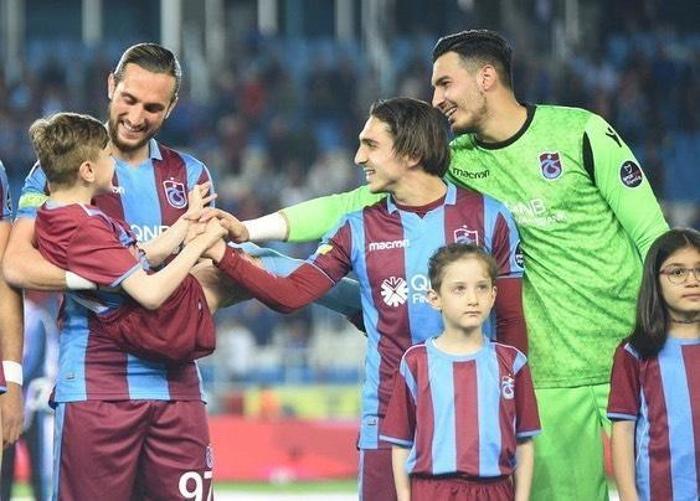 SON DAKİKA | Lyon, Uğurcan Çakır ve Abdülkadir Ömürü izleyecek