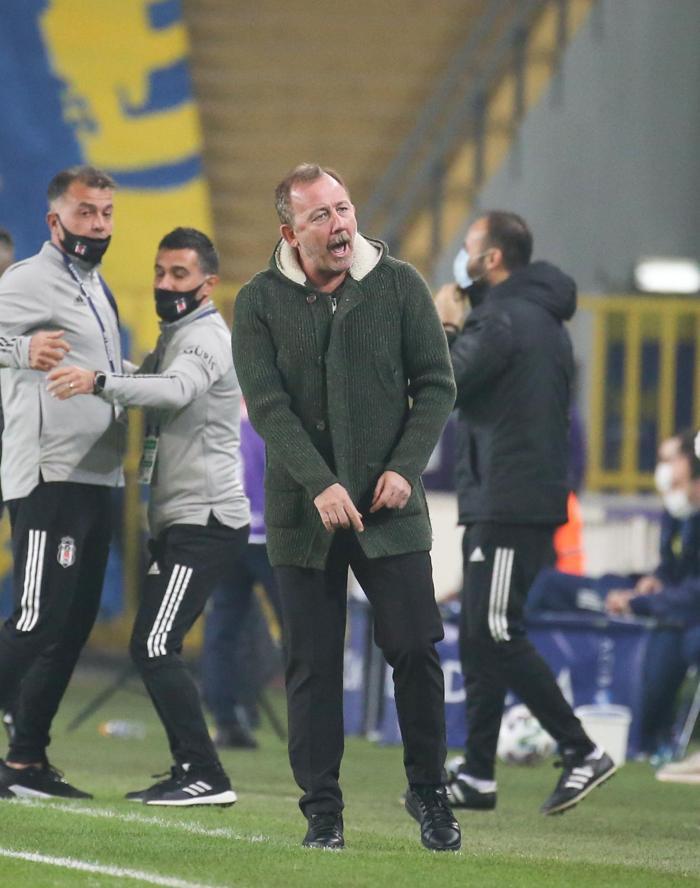Sergen Yalçın derbiden sonra ilk kez açıkladı Fenerbahçe maçındaki o hareketi...