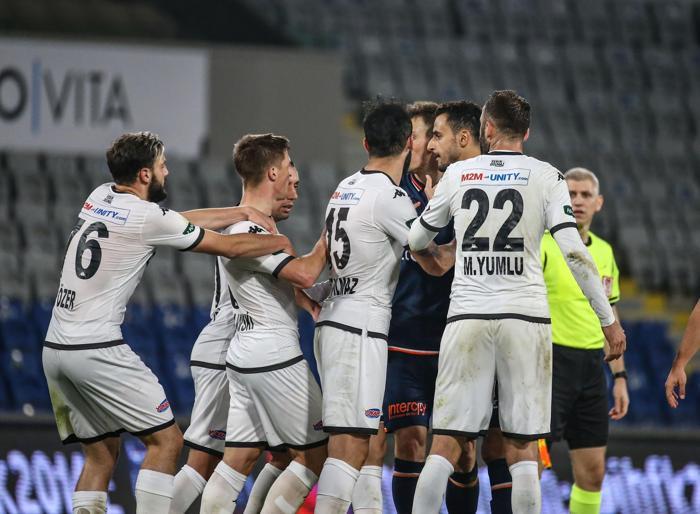 Başakşehir-Denizlispor maçının ardından ortalık karıştı