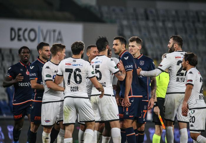 Başakşehir-Denizlispor maçının ardından ortalık karıştı