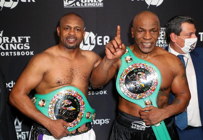 Mike Tyson ringlere geri döndü