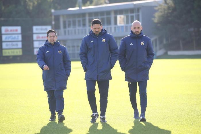 Son dakika Fenerbahçe haberi: Erol Bulut derbinin faturasını 2 yıldıza kesti