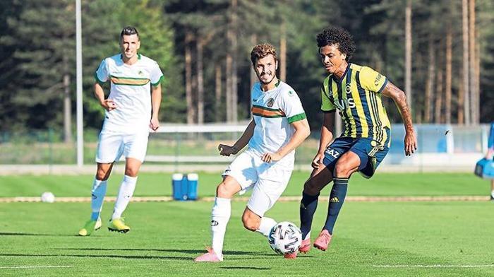 Galatasaray transfer taarruzunda: Onyekuru ve Saracchi