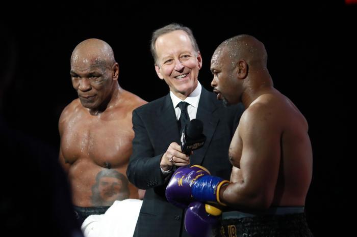 Mike Tyson ringlere geri döndü