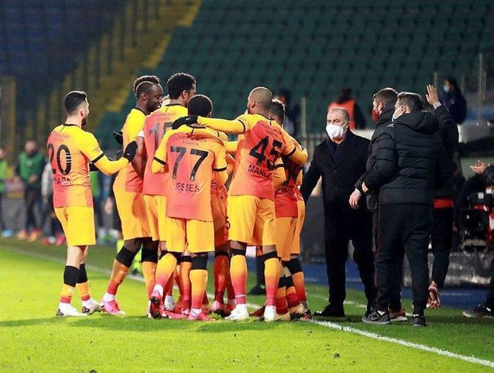 Galatasarayda Fatih Terimden kadro kararı