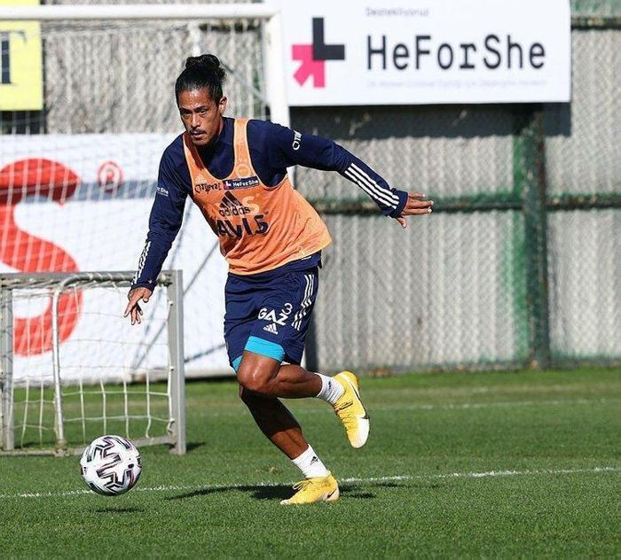 Son dakika Fenerbahçe haberi: Erol Bulut derbinin faturasını 2 yıldıza kesti