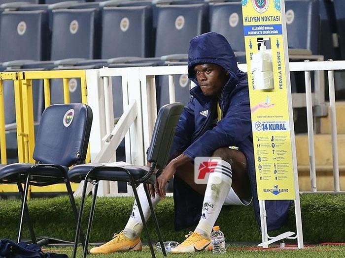 Fenerbahçede Mbwana Samatta oyundan çıktı, duygularına engel olamadı