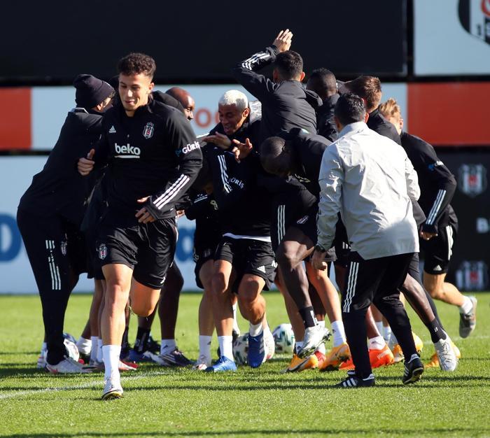 SON DAKİKA Beşiktaşta Fenerbahçe maçı öncesinde Hasic ve Welinton müjdesi