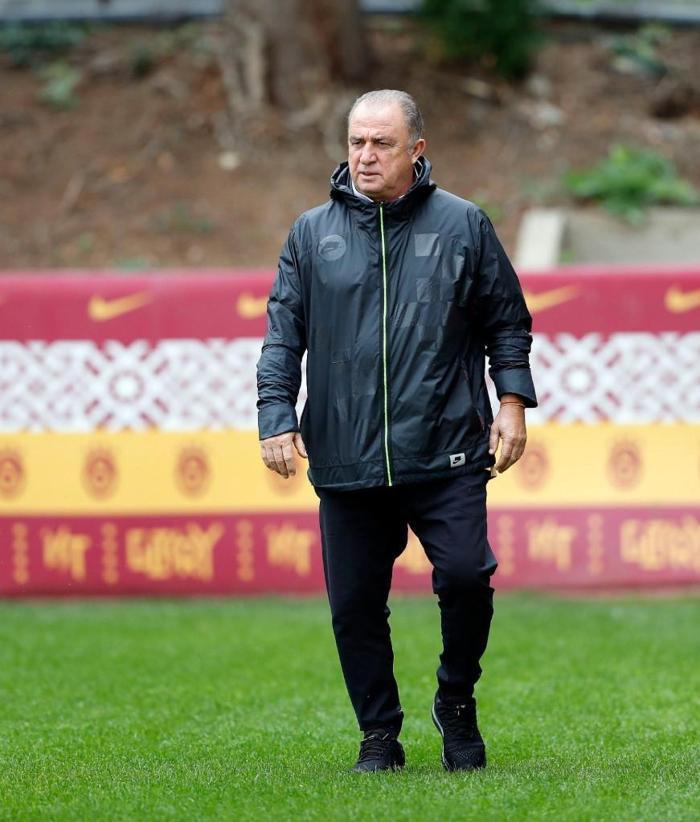 Galatasarayda son dakika transfer gelişmesi Sezon sonunda yollar ayrılıyor