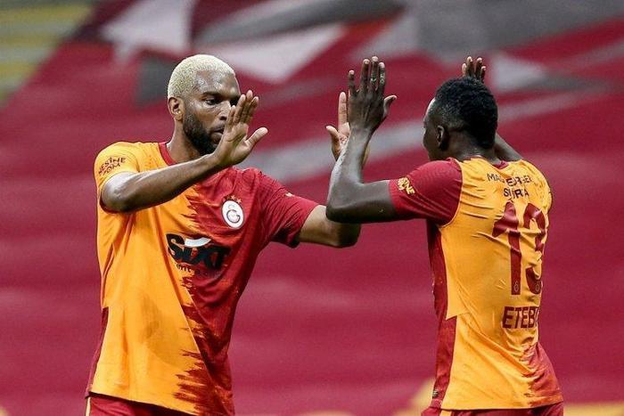Galatasarayda son dakika Etebo için karar verildi