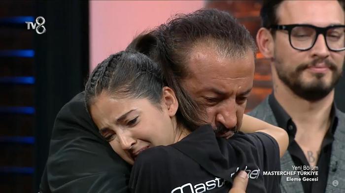 Masterchefte kim elendi Mehmet Şefi ağlatan veda...