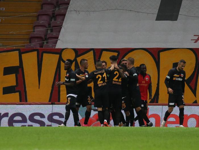 Güntekin Onaydan Galatasaray yorumu: Şuursuz hücumlar