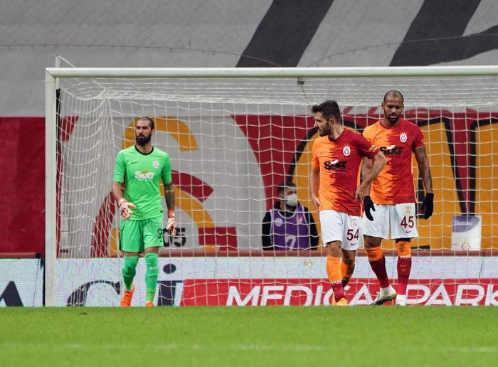 Güntekin Onaydan Galatasaray yorumu: Şuursuz hücumlar