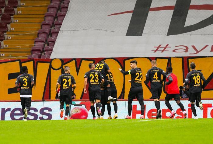 Güntekin Onaydan Galatasaray yorumu: Şuursuz hücumlar