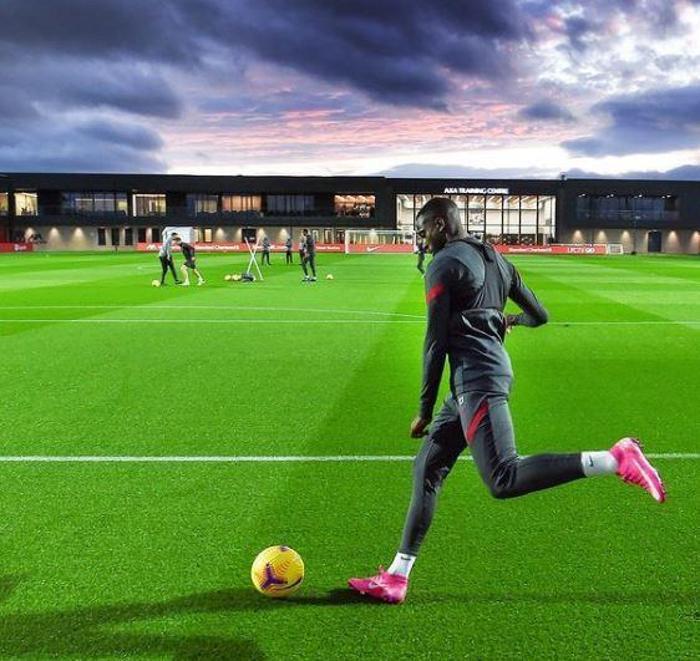 Liverpoolun 50 milyon poundluk yeni antrenman tesisi açıldı