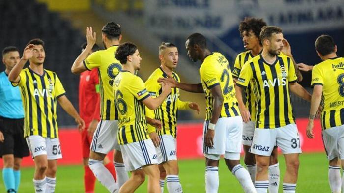 Fenerbahçede transferde hareketli saatler Mesut Özil bombası