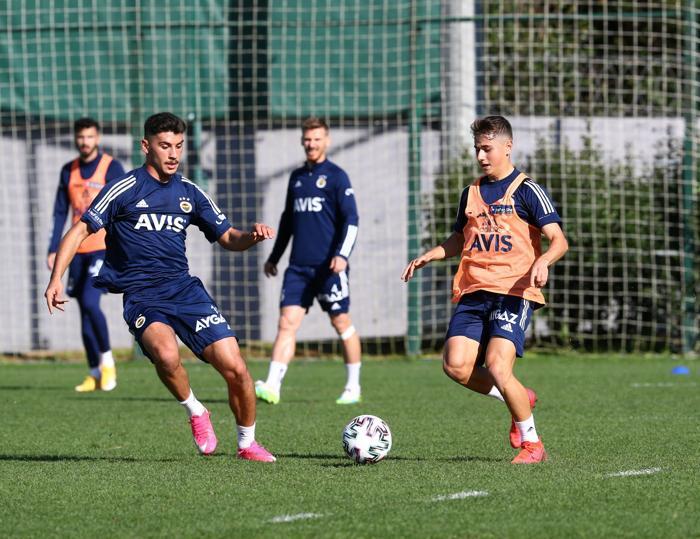 Fenerbahçeye müjdeli haber Jose Sosa takımla çalıştı