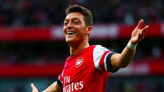SON DAKİKA Mesut Özilde sürpriz transfer gelişmesi Fenerbahçe derken Galatasaray...