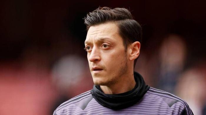 SON DAKİKA Mesut Özilde sürpriz transfer gelişmesi Fenerbahçe derken Galatasaray...