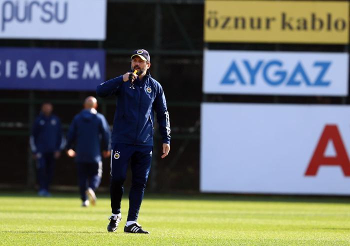 Fenerbahçeye bir kötü haber daha Serdar Aziz idmanda yer almadı
