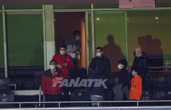 İzmir kahramanı AKUT Türkiye - Rusya maçında tribünde